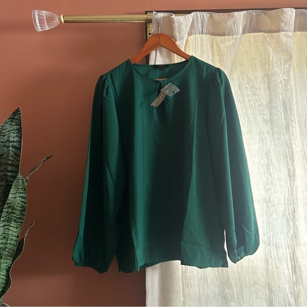 J. Crew Puff Sleeve Satin Back Crepe Top Keyhole Blouse BL712 Green NWT Size LT‎